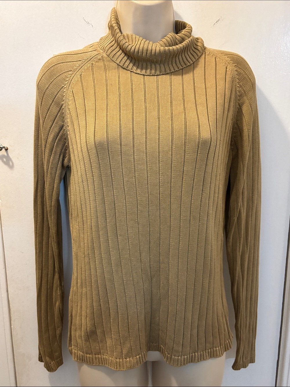 Talbots Vintage Silk Camel Turtleneck – Ribbed Neutral Minimalist – Small 26-456